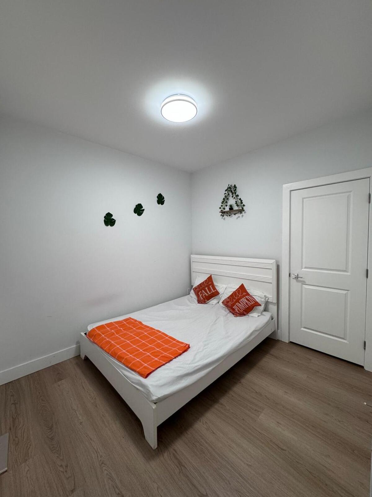 Sweet Home 2 Bedroom Suite Surrey Exteriör bild