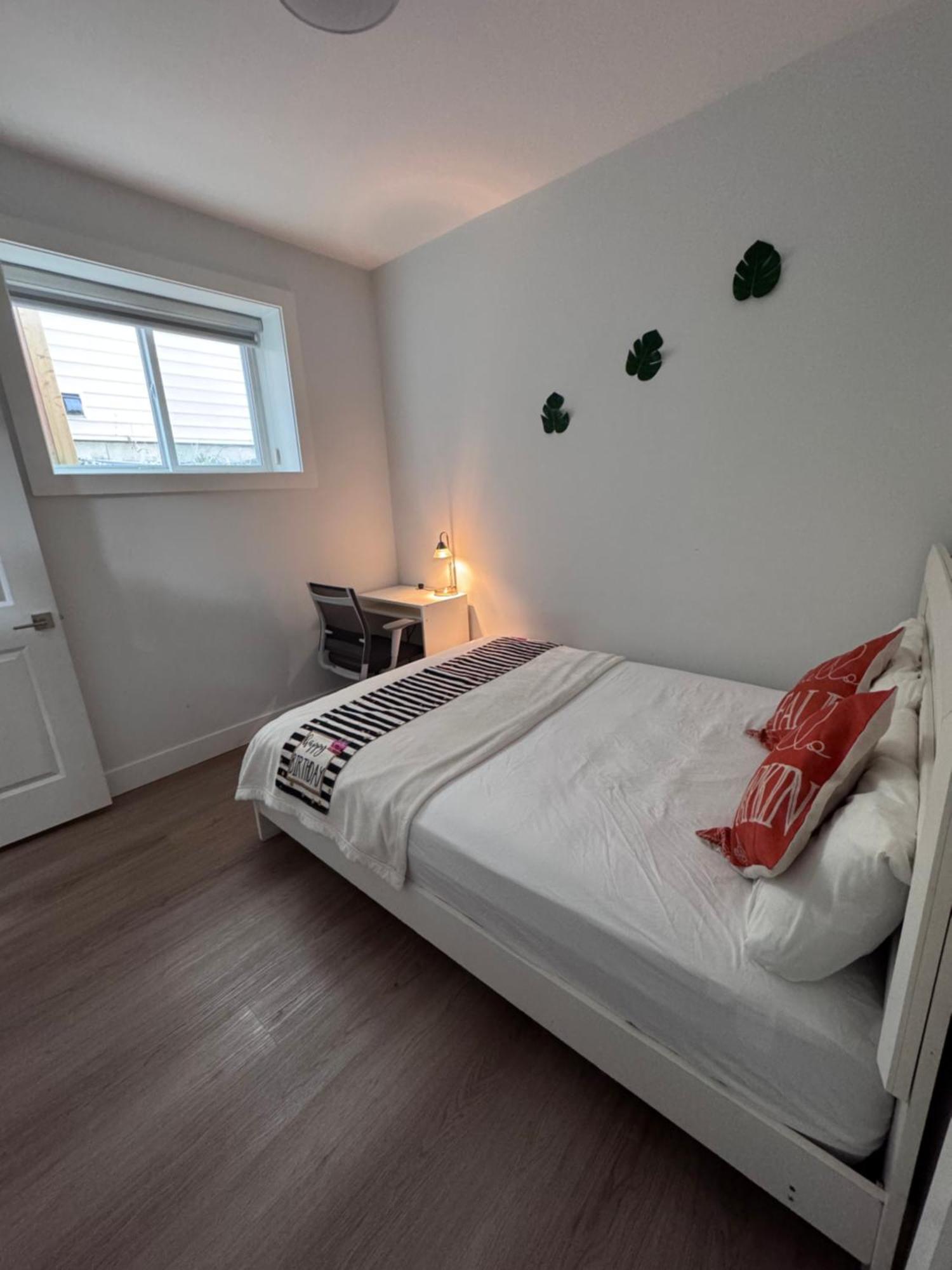 Sweet Home 2 Bedroom Suite Surrey Exteriör bild